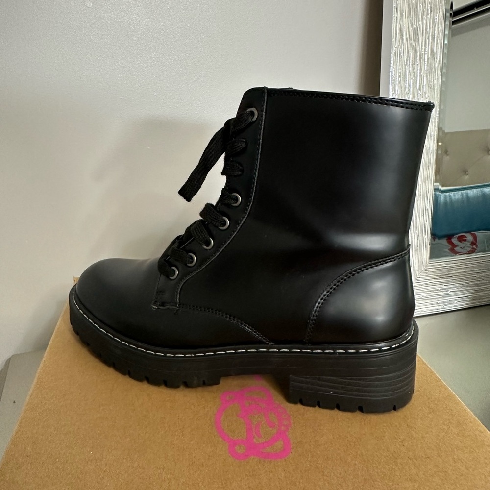 Black boots
